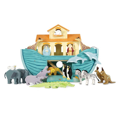 Le Toy Van Noah's Great Ark Door Open