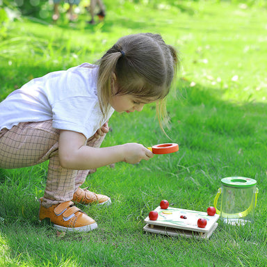 Fun Factory Flower Press Ladybug Outside