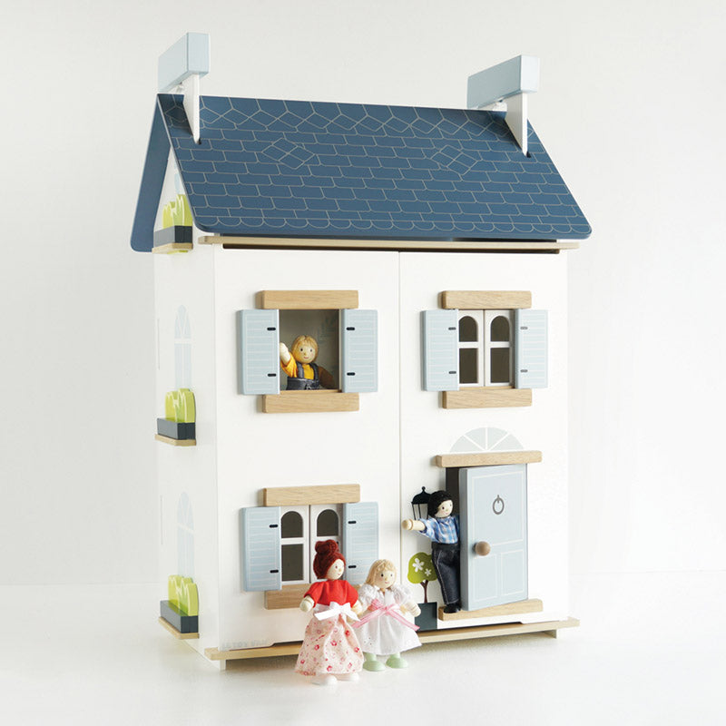 Le Toy Van Sky Doll House with Dolls