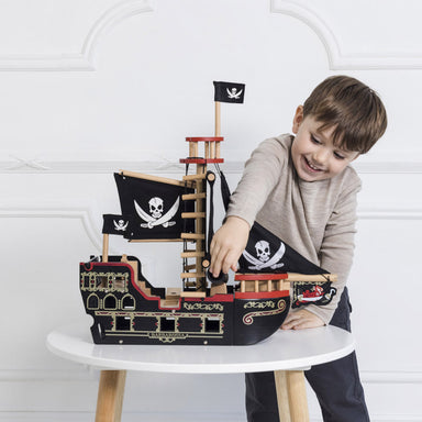 Le Toy Van Barbarossa Pirate Ship Boy