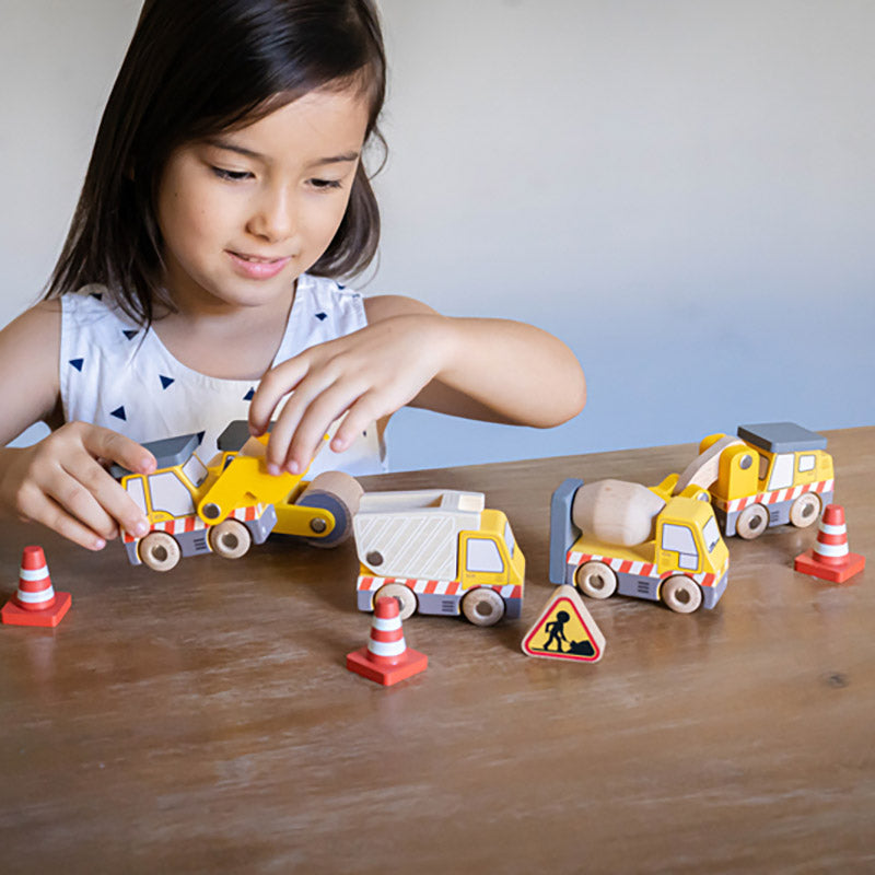Le Toy Van Construction Set Girl