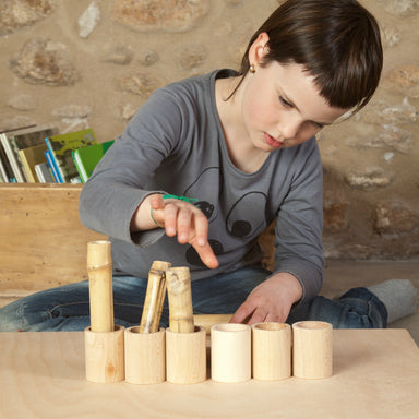 Grapat 6 Wooden Cups with Lids Set with Child