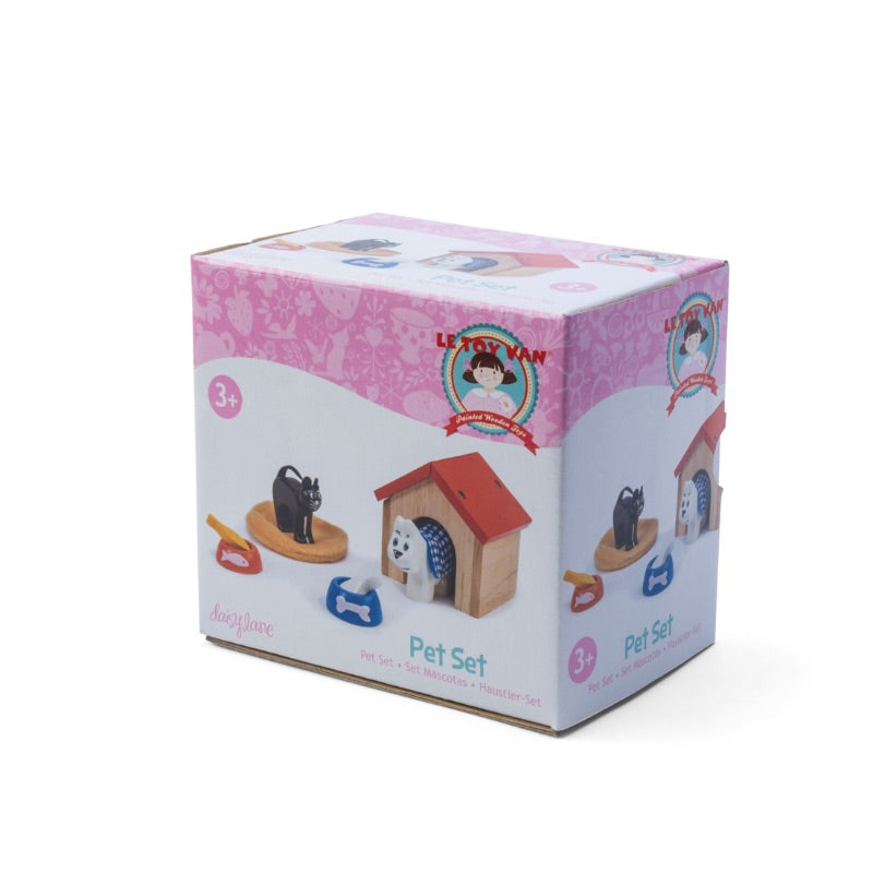 Le Toy Van Daisy Lane Pet Accessory Set Packaging