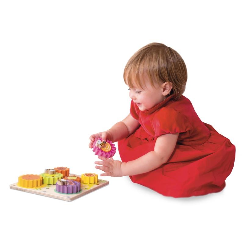 Le Toy Van Petilou Wooden Gears and Cogs Learning Puzzle Playing