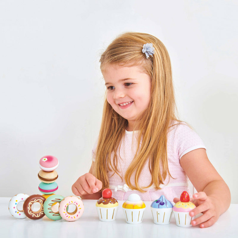 Le Toy Van Honeybake Cupcake Set Girl